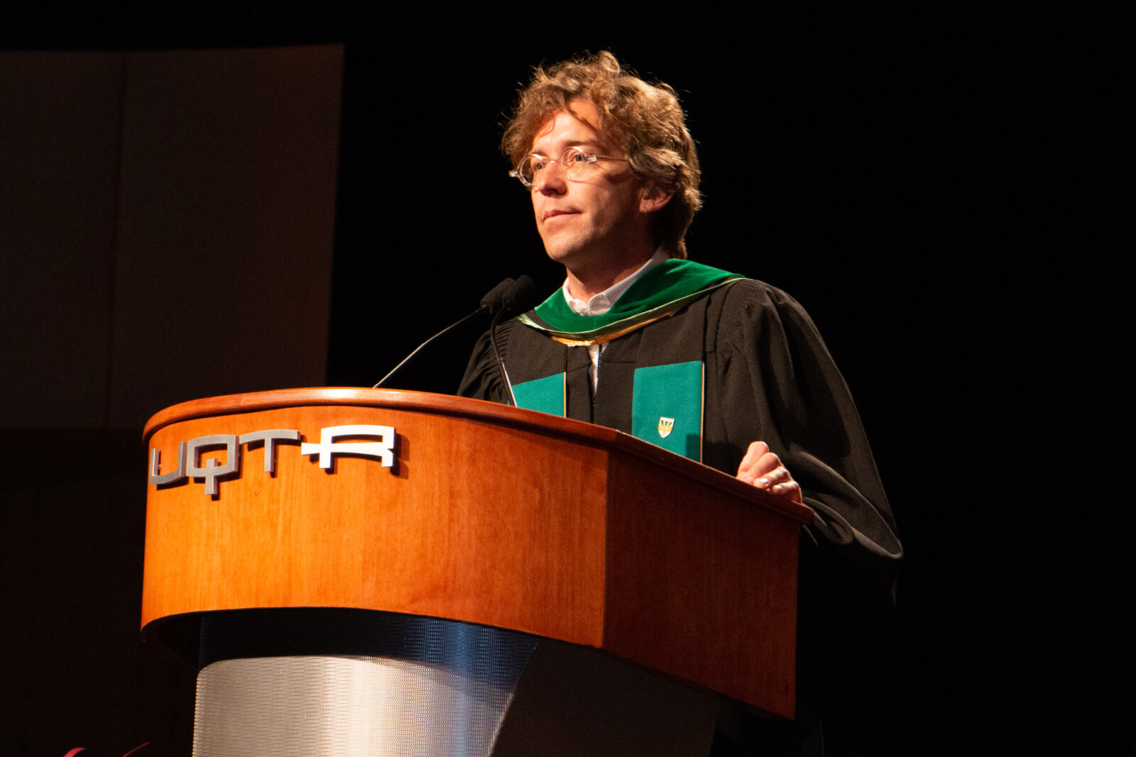 En vidéo: les discours émouvants des quatre lauréats d’un doctorat honoris causa