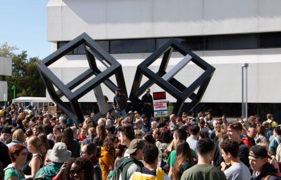 Plusieurs centaines de personnes à la marche pour le climat