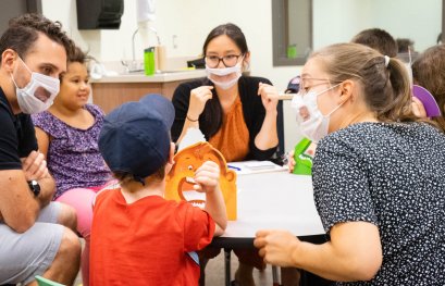 Aider les enfants à mieux communiquer: des étudiantes en orthophonie vivent un stage enrichissant