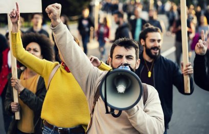 Voir le monde, de part et d'autre du spectre politique