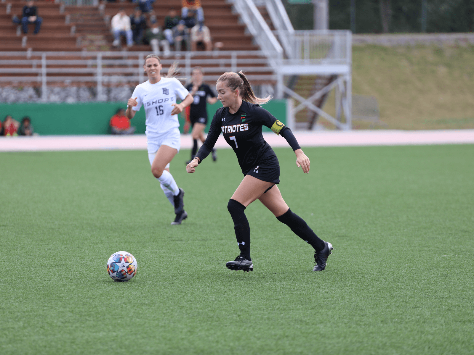 La formation de soccer féminin raccroche les crampons jusqu’à la saison prochaine