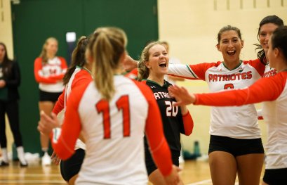 La formation de volleyball termine sa saison en beauté!