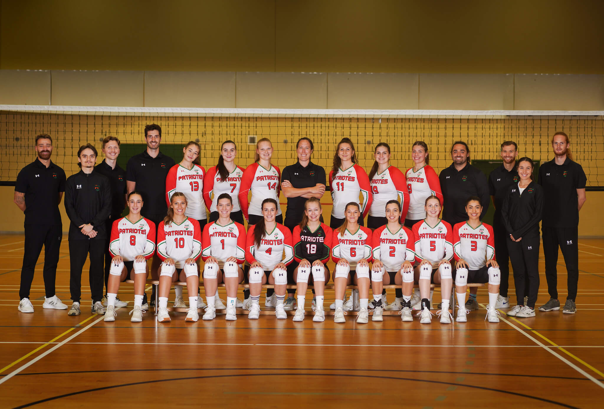 L’équipe de volleyball prête à briller pour son premier match à domicile!