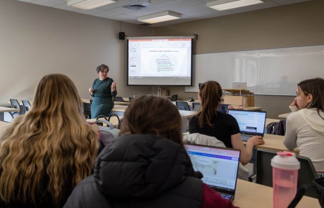 Les chargés de cours à l’UQTR: des acteurs clés de la réussite étudiante et de la vie universitaire