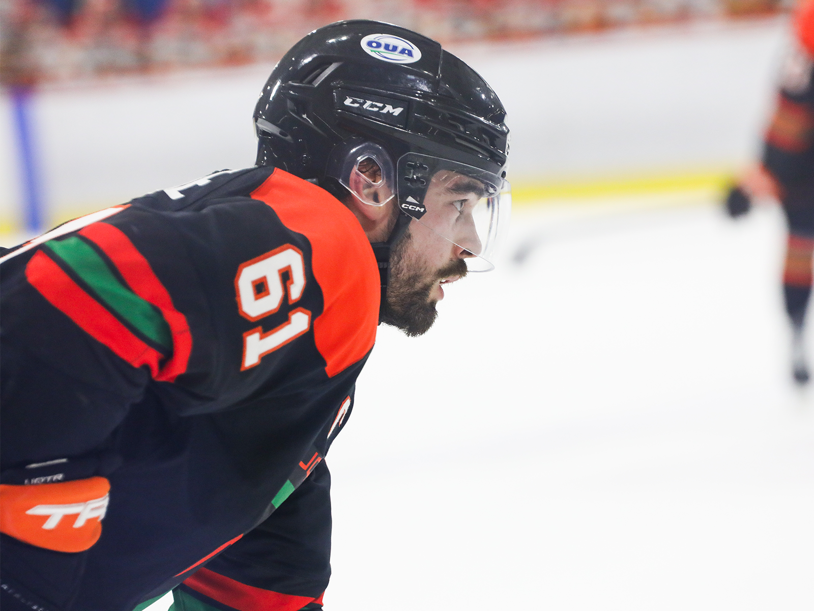 Hockey, études et leadership : Conor Frenette trace sa route chez les Patriotes!