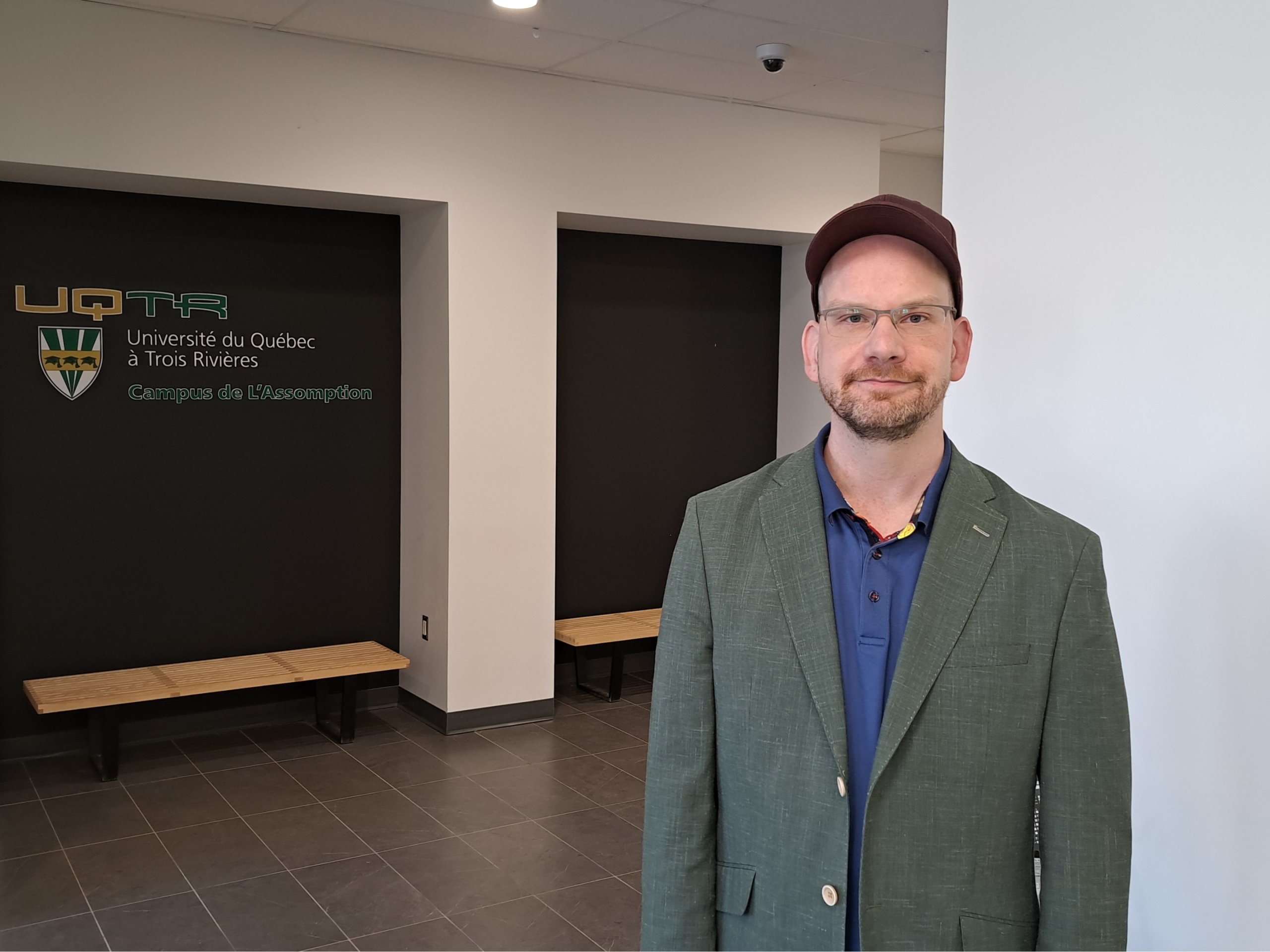 Quand les hommes contribuent à l’éducation des élèves