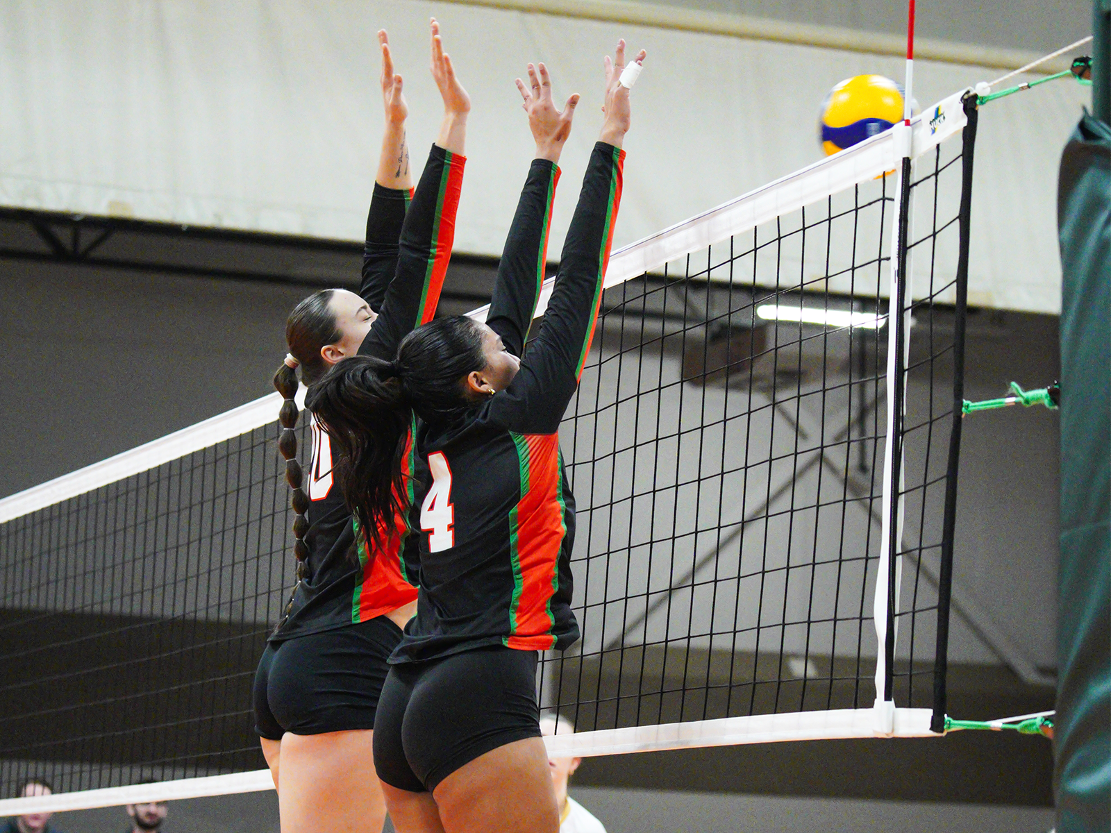 Les Pats l’emportent 3-0 contre le Rouge et Or!