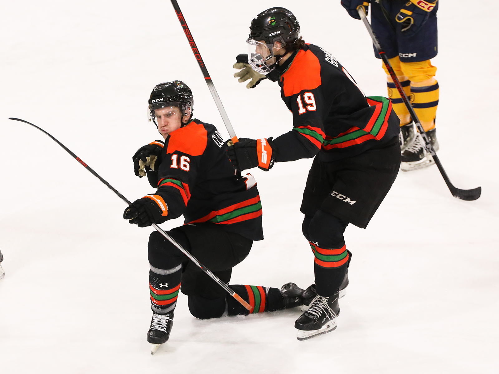 Les Patriotes défont les Gaels 3-0!