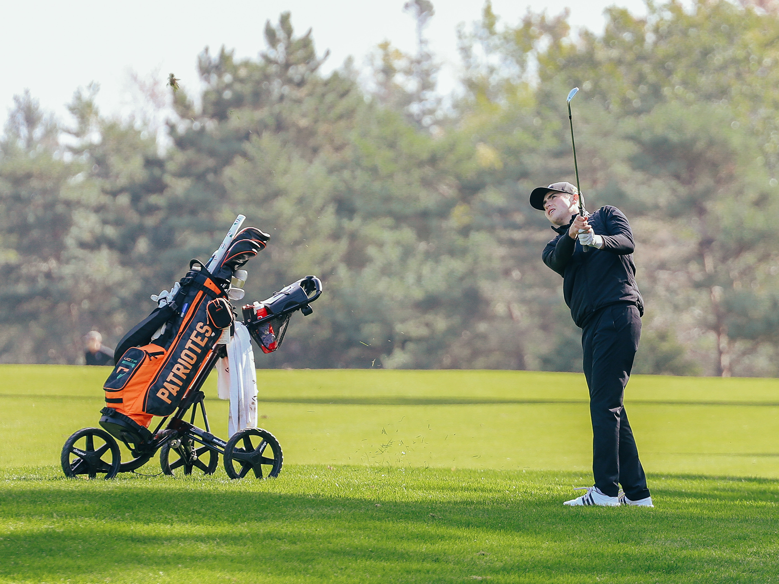 Xavier Forget : un élan réussi entre golf, études et leadership